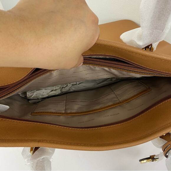 Michael Kors Jet Set large Saffiano brown leather tote bag - Picture 5 of 12